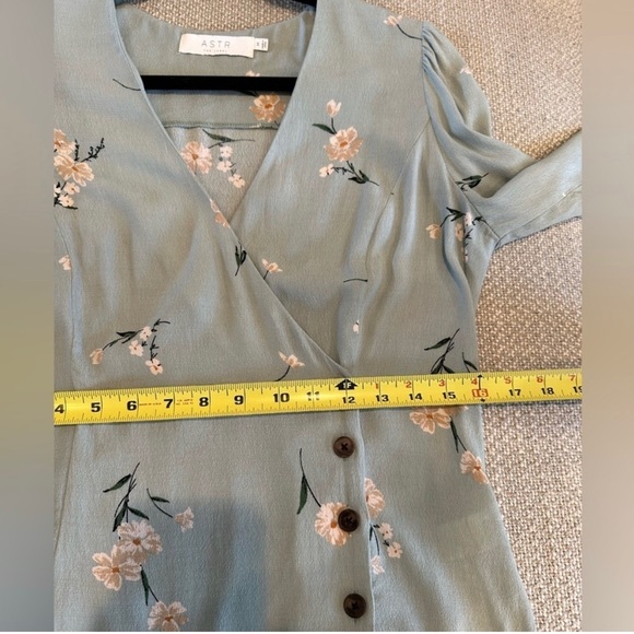 Astr Long Sleeve Blouse Women's Sage Multi Floral Side Button Blouse - Picture 10 of 16